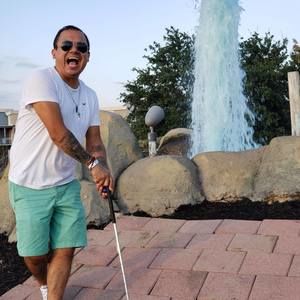 Meet your Posher, Javier